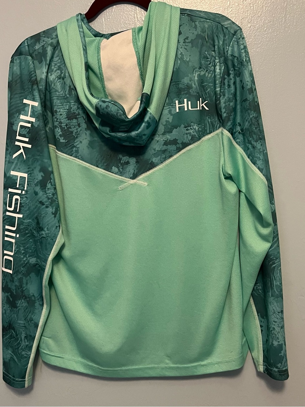 Men’s Huk Teal and Mint Green Camo Performance Hoodie - Picture 2 of 5
